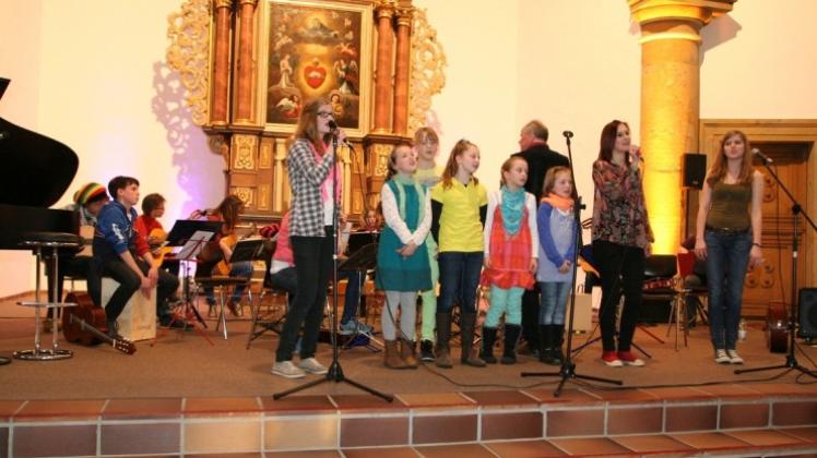 Das Ensemble „Saytenspygel“ setzt in der Alten Kirche auf pointierte Arrangements. 