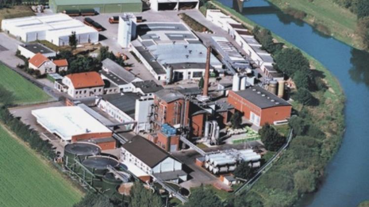 Das Chemiewerk Hagedorn liegt in Schepsdorf direkt an einer Schleife der Ems. 