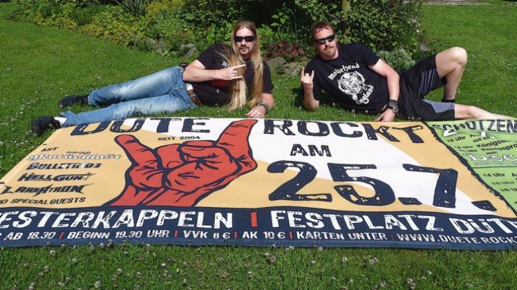 Zum elften Mal laden Andreas Cord (links) und Volker Tschöltsch zu „Düte rockt“ ein. Zum elften Mal laden Andreas Cord (links) und Volker Tschöltsch zu „Düte rockt“ ein.