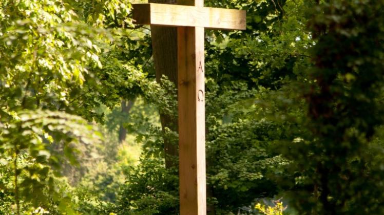 Einen Friedhofswald gibt es seit 2010 in der Stadt Meppen. Bei dem Kreuz finden die Trauerfeiern statt. 