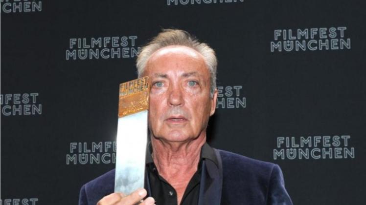 Udo Kier mit seinem CineMerit Award. 