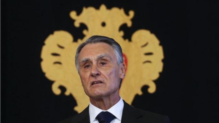 Portugals Staatspräsident Cavaco Silva hält die Finanzen der kriselnden Großbank BES für gesichert. Foto: Jose Sena Goulao