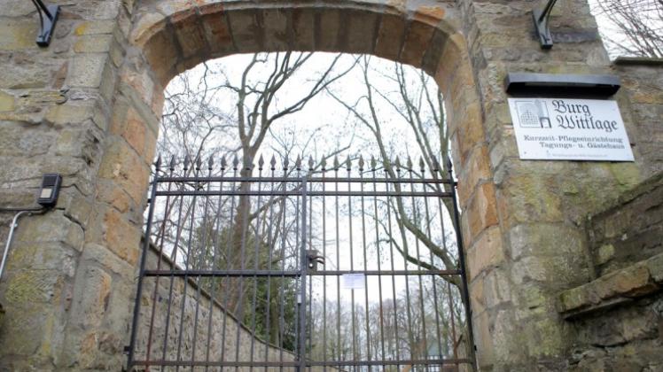 Die Tore zur historischen Burg Wittlage sind mittlerweile geschlossen. Die Burg soll verkauft werden. 