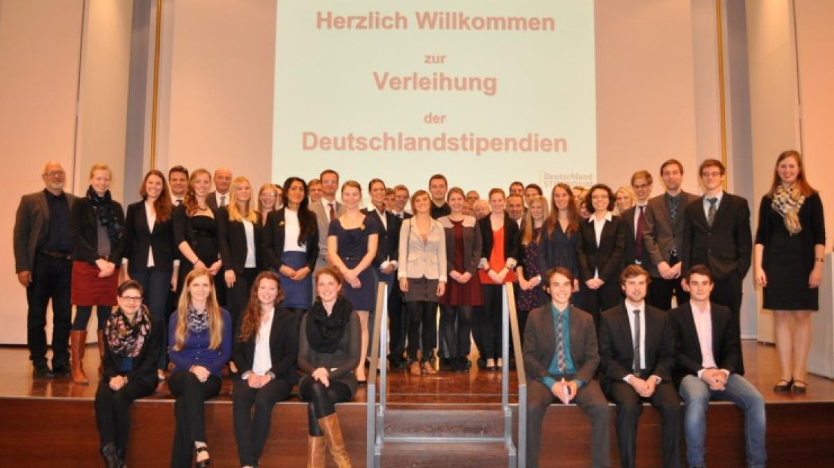 Deutschlandstipendien für 203 Studenten in | NOZ