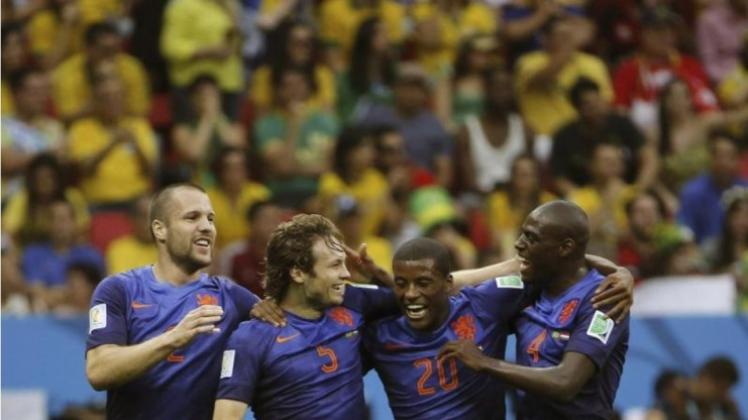 Die Niederländer feiern den dritten Platz bei der WM 2014. 