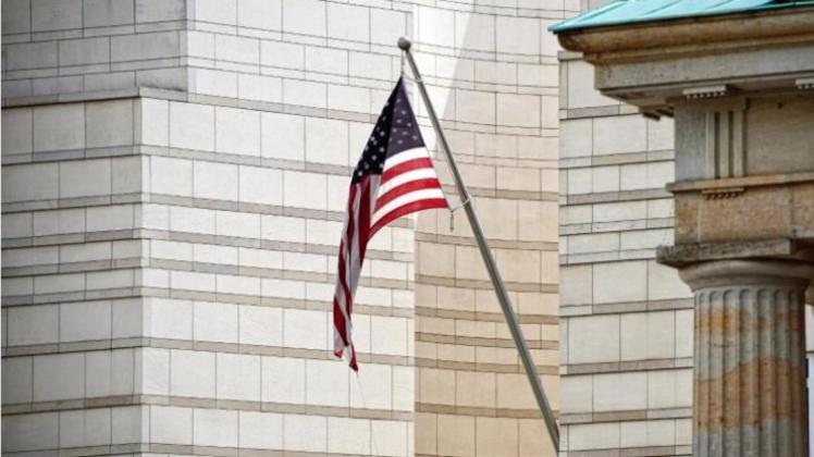 US-Botschaft in Berlin: Der oberste US-Geheimdienstler in Deutschland ist der Aufforderung der Bundesregierung zur Ausreise gefolgt. 