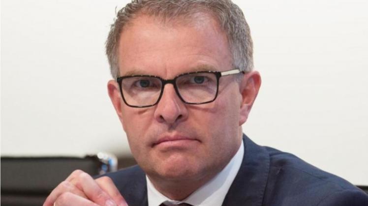 Der im Mai angetretene neue Lufthansa-Chef Spohr will die Grundzüge seiner Strategie vorlegen. Der im Mai angetretene neue Lufthansa-Chef Spohr will die Grundzüge seiner Strategie vorlegen.