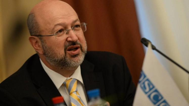 OSZE-Generalsekretär Lamberto Zannier: Wir brauchen eine Waffenruhe und einen politischen Prozess. 