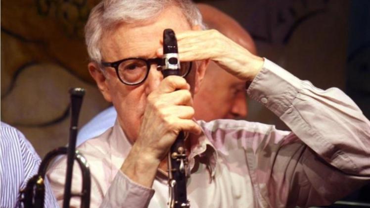 Woody Allen: schweigsamer Klarinetten-Spieler. Woody Allen: schweigsamer Klarinetten-Spieler.