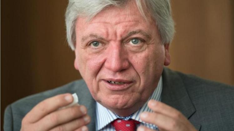 «Aus meiner Sicht sind wir noch nicht soweit»: Hessens Ministerpräsident Volker Bouffier. «Aus meiner Sicht sind wir noch nicht soweit»: Hessens Ministerpräsident Volker Bouffier.