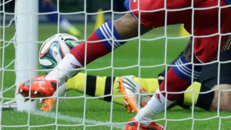 Das Supercup-Spiel zwischen Borussia Dortmund und dem FC Bayern München ist ausverkauft. Das Supercup-Spiel zwischen Borussia Dortmund und dem FC Bayern München ist ausverkauft.