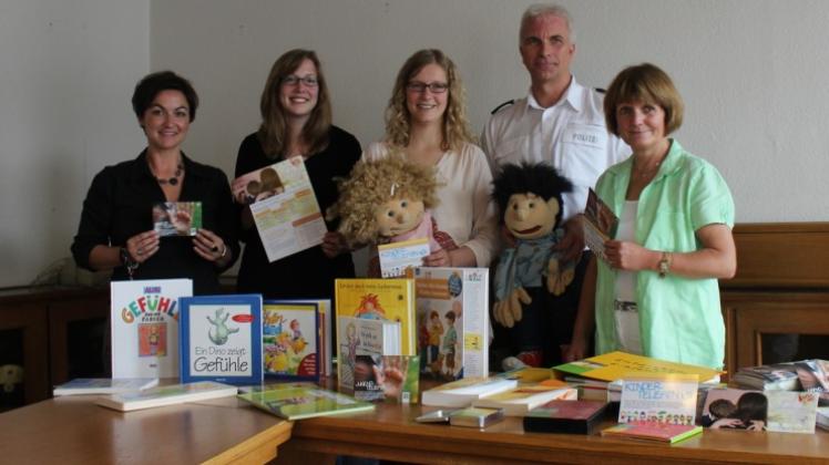 Kindern helfen möchten die Mitglieder des Arbeitskreises (v.l.) Carolin Kleene, Jessica Steven, Kerstin Kremer, Hartmut Bruns und Monika Pomberg. 