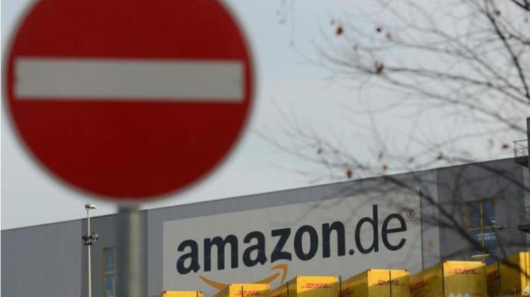 Im Streit um einen Tarifvertrag bei Amazon will Verdi den Druck erhöhen. 