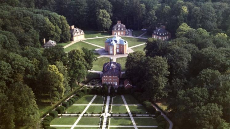 Seine Bauweise verdankt das Schloss Clemenswerth der Macht seines Bauherrn, Clemens August von Bayern. 