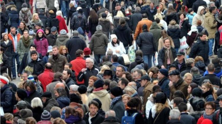 Mehr als 100 000 Menschen sind in Deutschland nur geduldet. Wer sich gut integriert hat, soll auf Dauer bleiben können. 