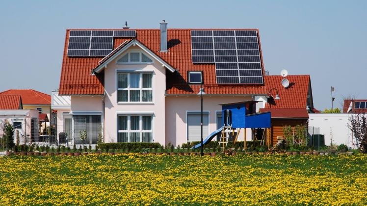 Einfamilienhaus mit Solardach Copyright JOKER ErichxHäfele JOKER110420560179