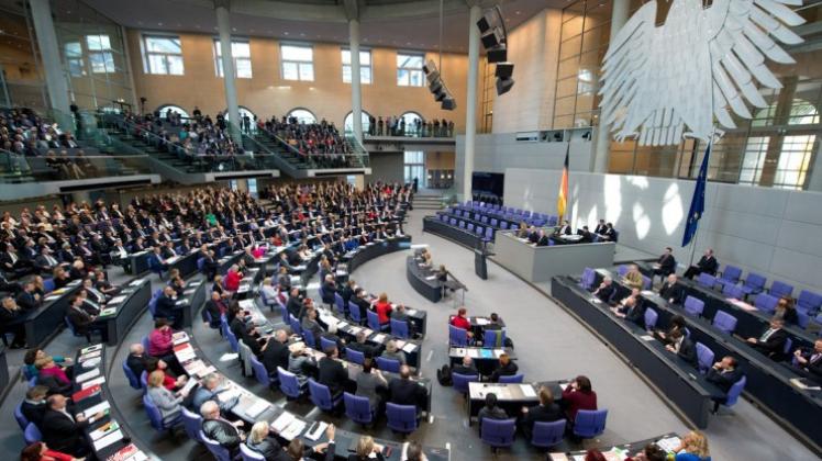 Zu der konstituierenden Sitzung des Bundestags waren alte und neue Parlamentarier diese Woche zum ersten Mal in dieser Legislaturperiode im Berliner Reichstagsgebäude zusammen gekommen. 