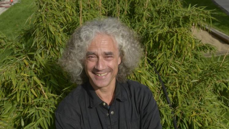 Inmitten einer Osako-Hecke: Bambus-Gärtner Tasa-Andreas Baensch. 