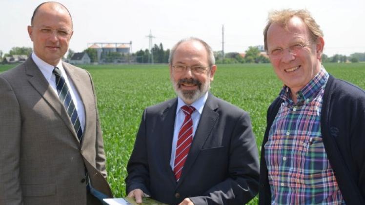 Über Saisonarbeitskräfte, Tarifverträge und Mindestlohn sprachen AGE-Geschäftsführer Torsten Kasimir, Claus Peter Poppe und Albrecht Bußmeyer (von links). 