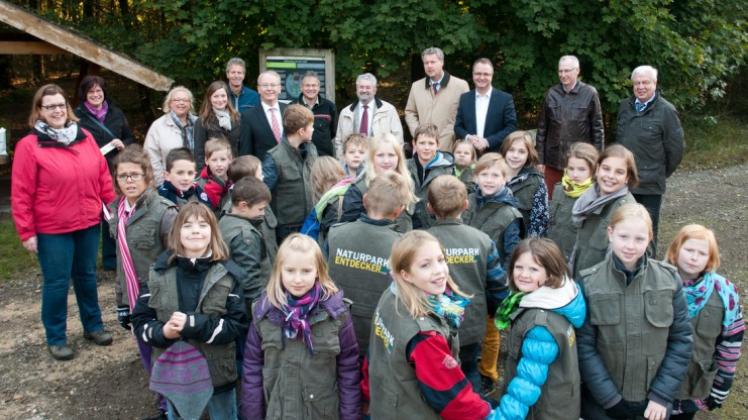 Großen Spaß hatten die Kinder Der Fullener Waldder Grundschule Rühlerfeld bei der Inbetriebnahme des Löwenzahnpfades im Fullener Wald.