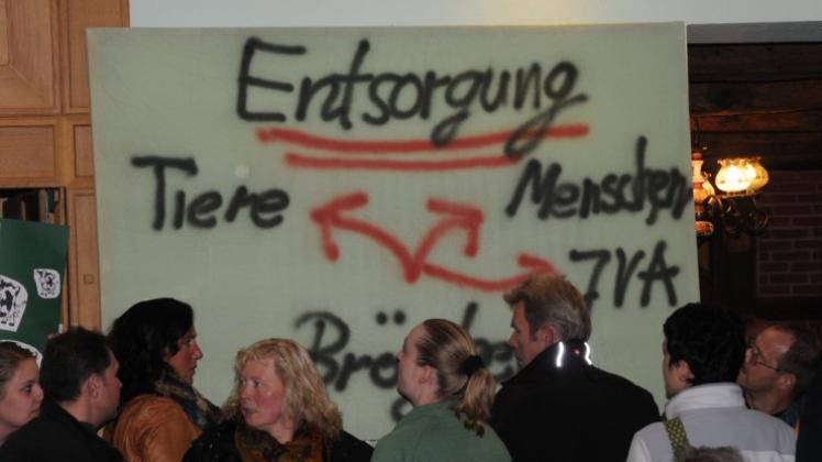 Heftige Kritik: Viele Bürger in  Brögbern wehren sich gegen den möglichen Bau eines Krematoriums an der Duisenburger Straße. 