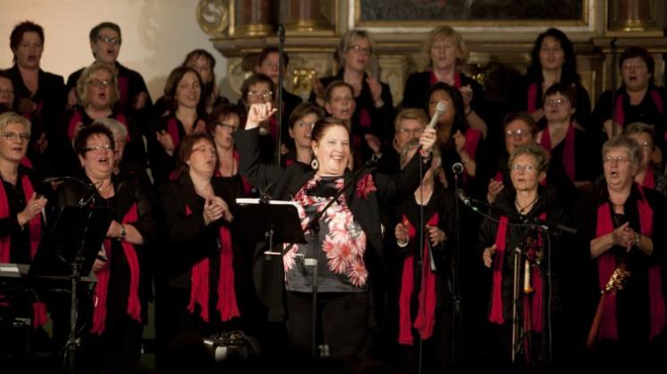 Jubiläumskonzert des Martinus-Chores in der Alten Kirche in Hagen. Stargast des Abends: Kathy Kelly. 