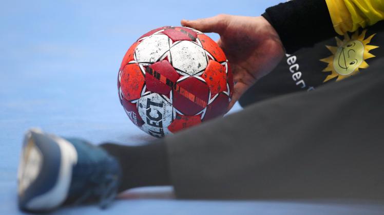 Solingen, 09.02.2022, Handball: Bundesliga, 19. Spieltag, Bergischer Handball-Club 06 - FRISCH AUF! Goeppingen, Klingenh