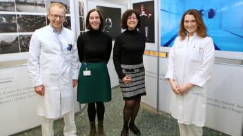 Gut gelaunt: Georg Sandhäger, Sabine Schmidtchen und Dr. Anna Ditz vom ITA mit ihrer Patientin und Kollegin Andrea Schmidt (3.v.l), die stolz darauf ist, dass sie das Übergewicht besiegt hat.