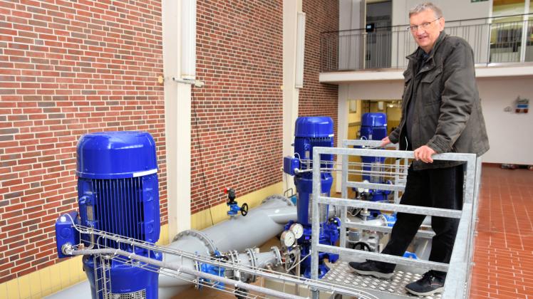 Lutz Trittin hat als verantwortlicher OOWV-Projektingenieur die Maßnahme umgesetzt. Die neuen Pumpen zeichnen sich nach seinen Worten auch durch eine höhere Energieeffizienz aus.
