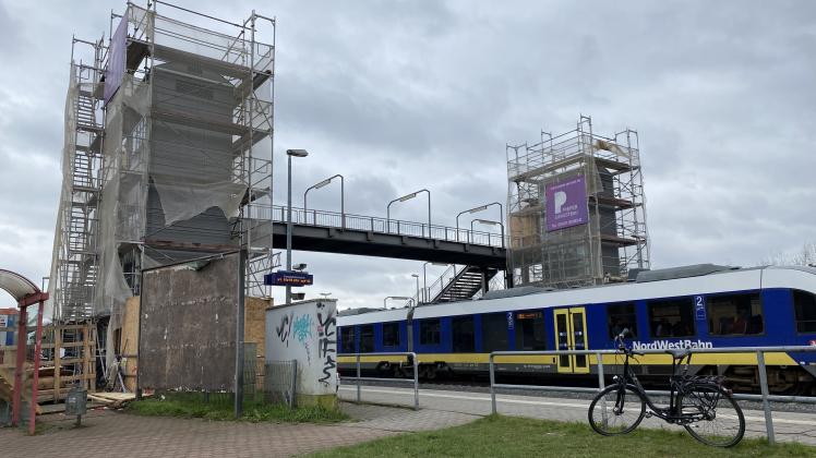 „Weit fortgeschritten“ sind bereits die Erneuerungsarbeiten an den Aufzügen am Bahnhof in Bramsche, sagt eine Bahnsprecherin. „Weit fortgeschritten“ sind bereits die Erneuerungsarbeiten an den Aufzügen am Bahnhof in Bramsche, sagt eine Bahnsprecherin.