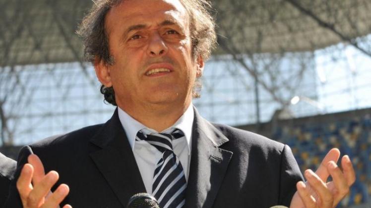 UEFA-Präsident Michel Platini lobte den Fortschritt der Bauarbeiten in der Ukraine.