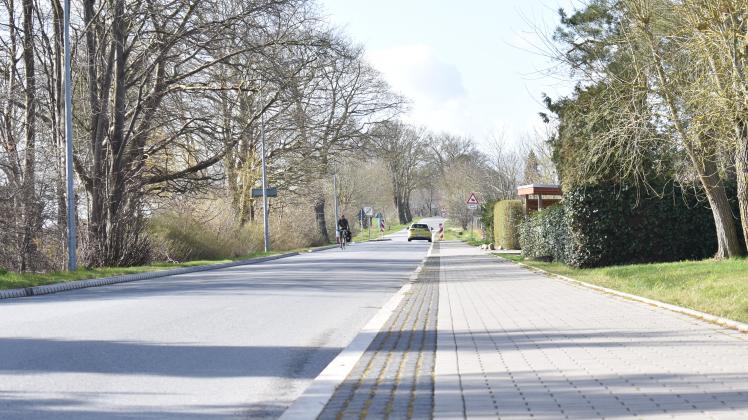 Vom Ortsausgangsschild Rostock bis Sildemower Weg könnte die Schwaaner Landstraße zur Fahrradstraße werden.
