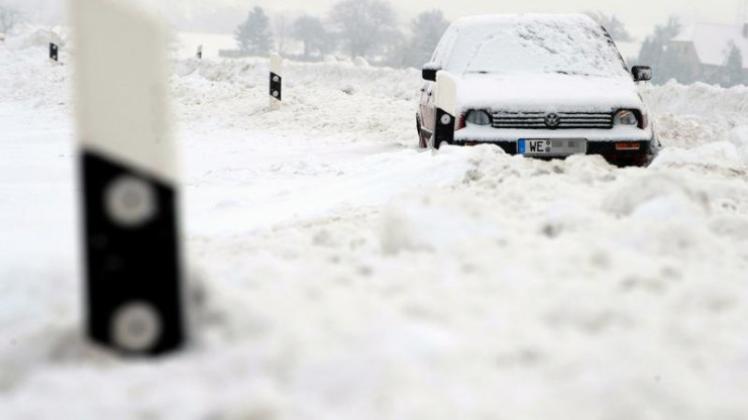Schneewehen haben viele Straßen für herkömmliche Autos unpassierbar gemacht.