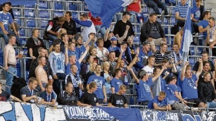 Laut und in der Überzahl: die SVM-Anhänger in der Hannoveraner AWD-Arena. Laut und in der Überzahl: die SVM-Anhänger in der Hannoveraner AWD-Arena.