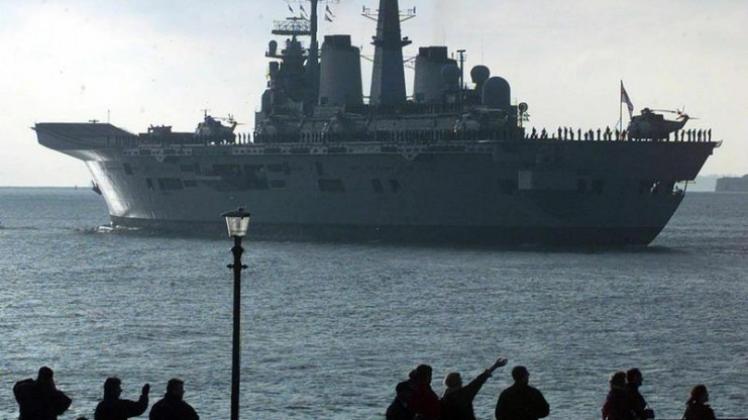 Flugzeugträger zu verkaufen: Wer genug Platz im Vorgarten hat, kann die HMS Invincible online ersteigern (Archivbild). Flugzeugträger zu verkaufen: Wer genug Platz im Vorgarten hat, kann die HMS Invincible online ersteigern (Archivbild).