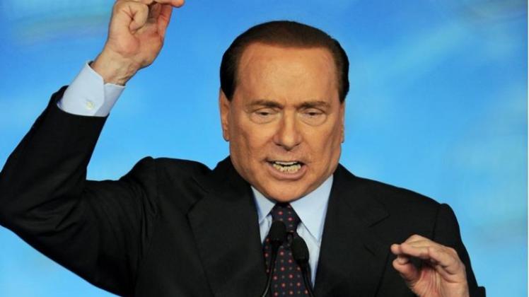 Italiens Regierungschef Silvio Berlusconi will ein umstrittenes Sparpaket durchdrücken. (Archivbild) Italiens Regierungschef Silvio Berlusconi will ein umstrittenes Sparpaket durchdrücken. (Archivbild)