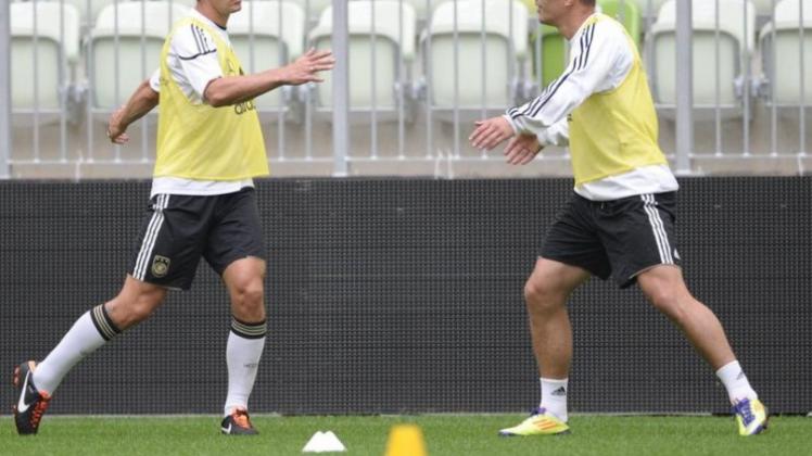 Für Miroslav Klose (l) und Lukas Podolski ist es eine Rückkehr in ihr Geburtsland.
