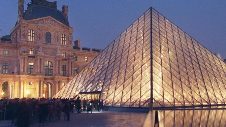 Stehen bald Eisbären vor dem Louvre? Stehen bald Eisbären vor dem Louvre?