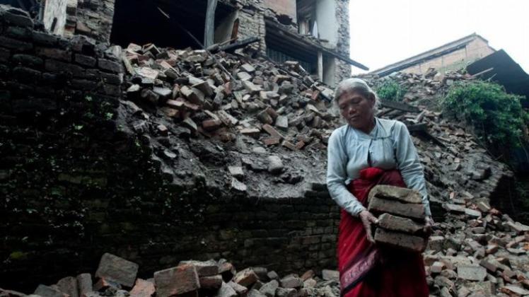 Ein starkes Erdbeben hat den Nordosten Indiens und Teile Nepals und Tibets erschüttert.