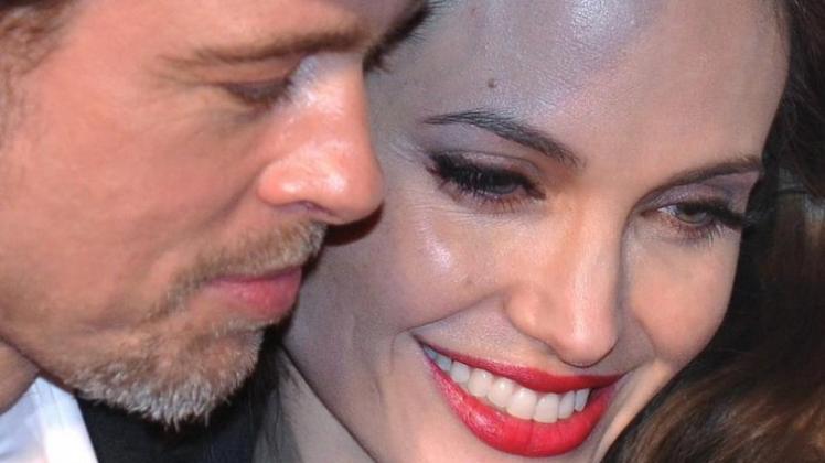 Brad Pitt und Angelina Jolie werden Weihnachten mit der Familie unterwegs sein. Brad Pitt und Angelina Jolie werden Weihnachten mit der Familie unterwegs sein.