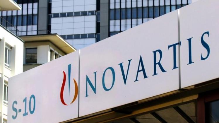 Novartis übernimmt den Augenspezialisten Alcon.