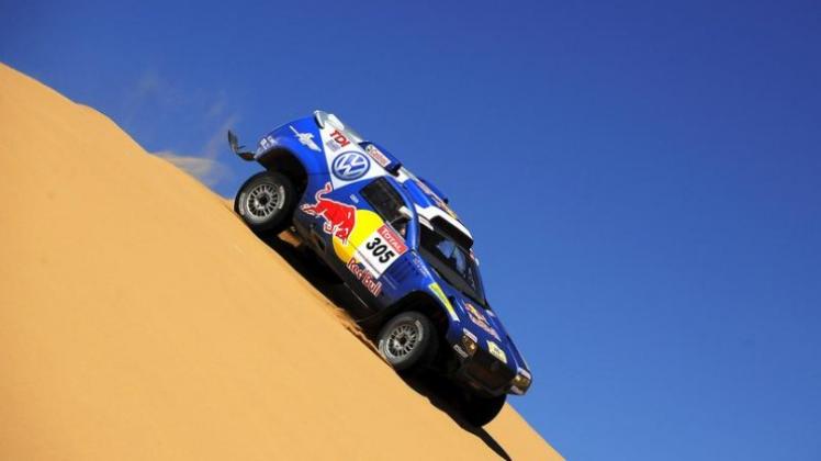 Bei der Rallye Dakar geht es oft die Dünen bergab.