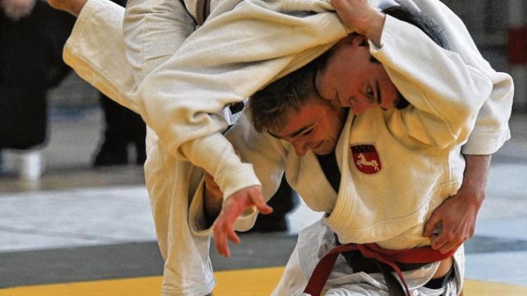 Schwer beladen auf weicher Matte: Die OTB-Judoka wollen zupacken beim Regionalliga-Finale zu Hause. 
