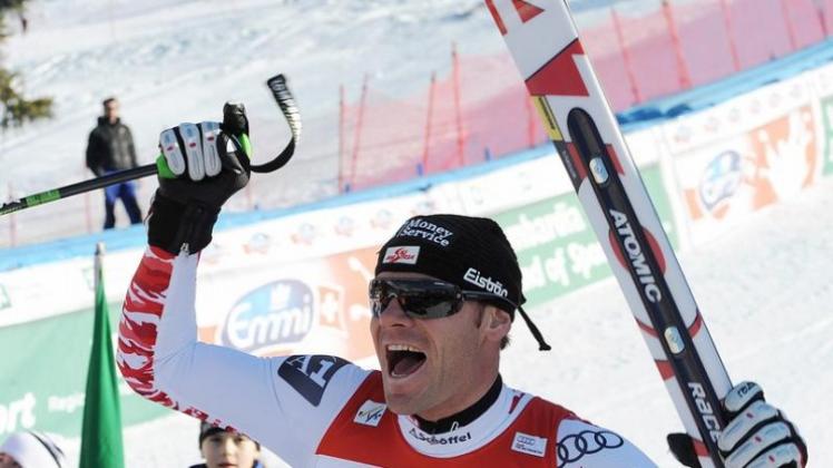 Der Österreicher Michael Walchhofer jubelt nach seinem Sieg. Der Österreicher Michael Walchhofer jubelt nach seinem Sieg.