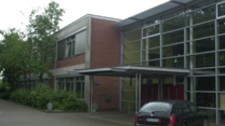 Einsturzgefahr: In der Geschwister-Scholl-Schule in Bad Laer droht die Decke einzustürzen. Ein Teil der Schule bleibt deshalb geschlossen.