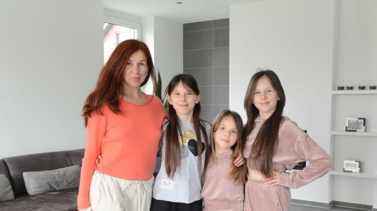 Natalia Humeniak mit ihren Kindern Margaryta, Maria-Mersedes und Eva fühlen sich in Lingen sicher.