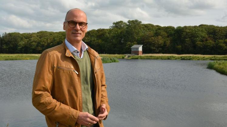 Amtsdirektor Wolfgang Sappert hofft, dass die Geflüchteten auch durch die schöne Landschaft im nördlichen Nordfriesland wieder zur Ruhe kommen.