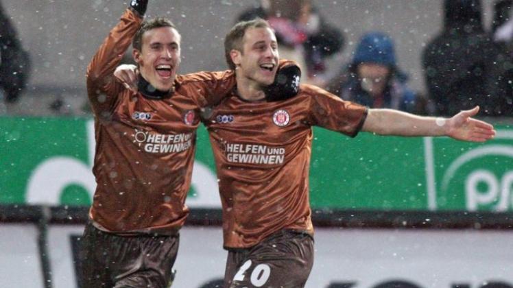 Max Kruse (l) und Matthias Lehmann vom FC St. Pauli müssen wieder trainieren.
