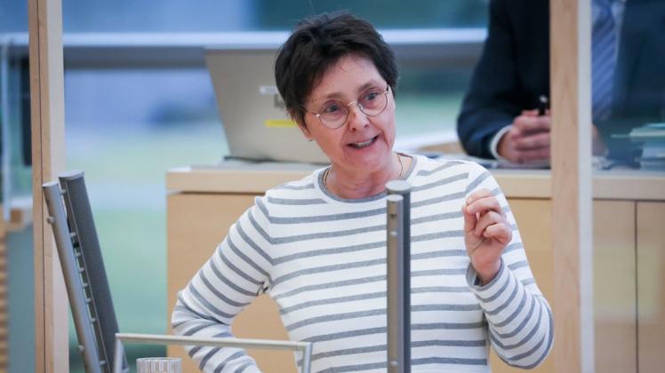 Will bis Ende April eine  Zweidrittelmehrheit im Landtag zusammen haben: Finanzministerin Monika Heinold.