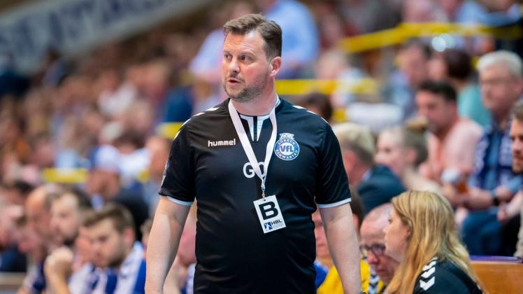 Gerrit Claasen, der den an Corona erkrankten Coach Michael Roth vertrat, war nach der Auswärtsniederlage des VfL Lübeck-Schwartau mächtig angefressen.